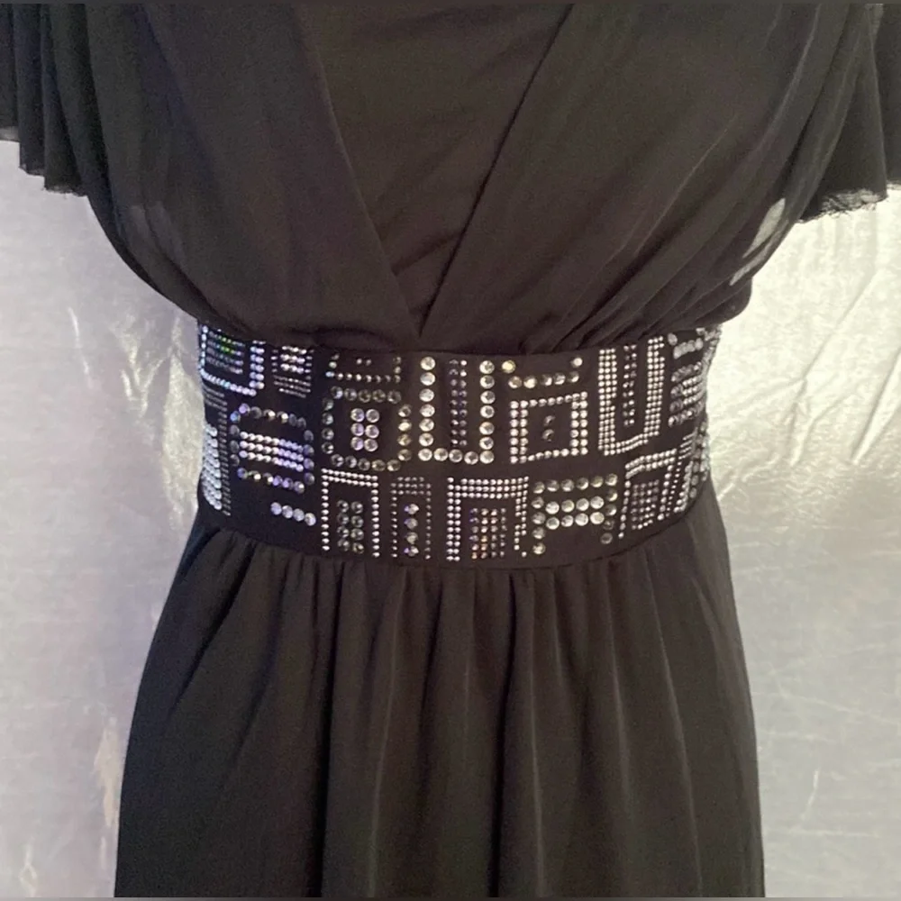 R&M Richards Short Sleeve Dress With Belt
R & M Richards
Size: 12 - Picture 3 of 9